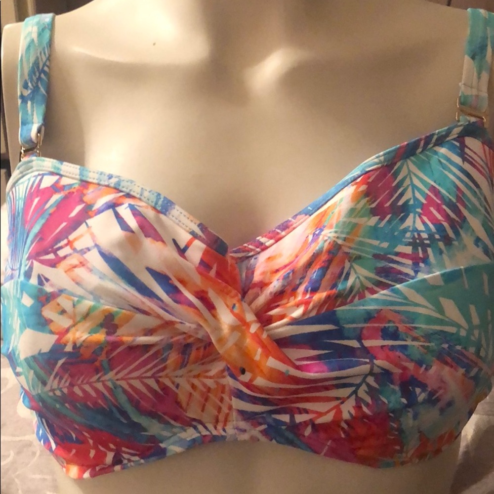 Convertible bikini top from sunsets!